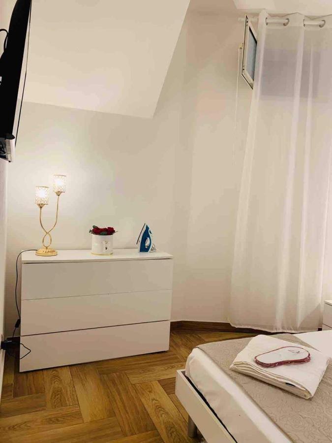 Dimora Napoli Centrale Appartement Buitenkant foto